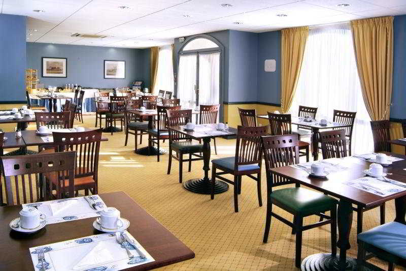 Hotel Quality Suites Maisons-Laffitte Paris Ouest מסעדה תמונה