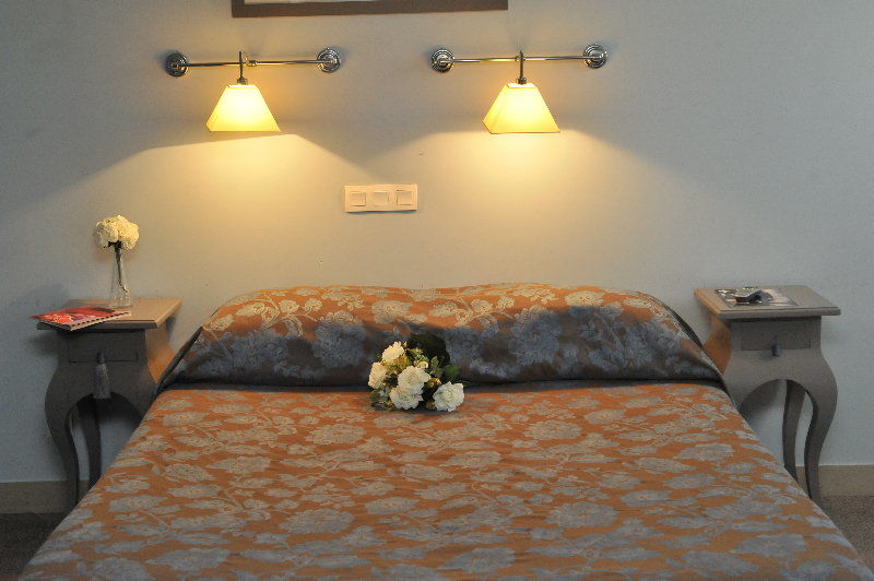 Hotel Quality Suites Maisons-Laffitte Paris Ouest מראה חיצוני תמונה